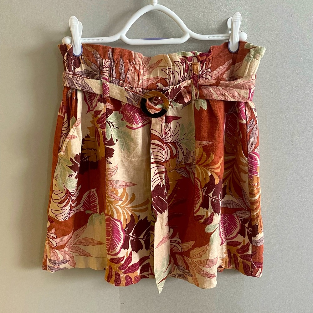 Cute floral beachy skirt from Aéropostale.